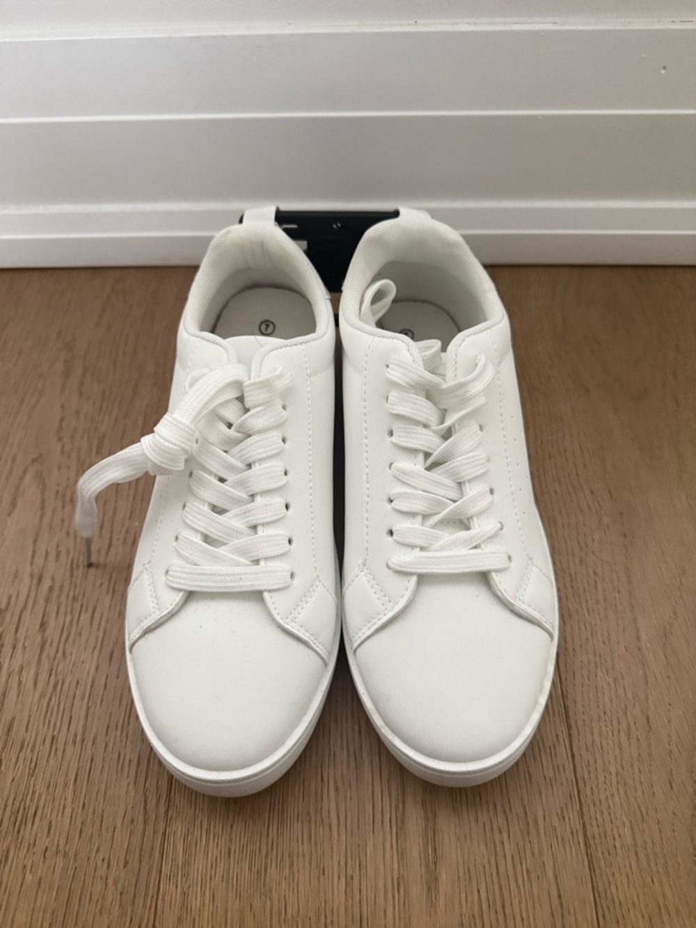 Ardene White Low-Top Sneakers